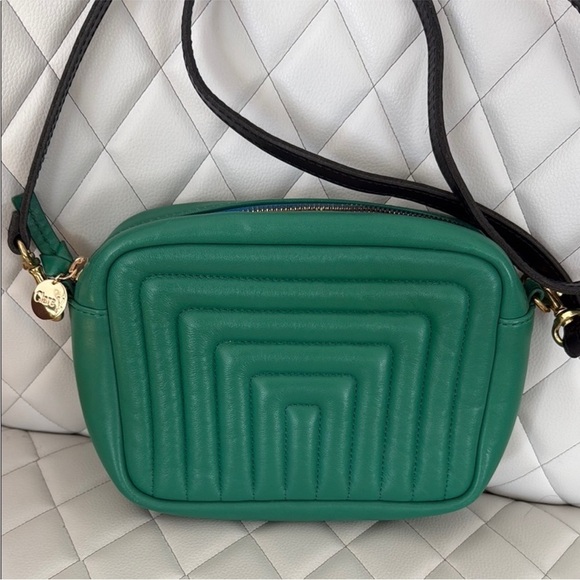 👑👑👑🔥Clare V. - Midi Sac, Channel Nappa Quilted in Kelly Green - Picture 4 of 9